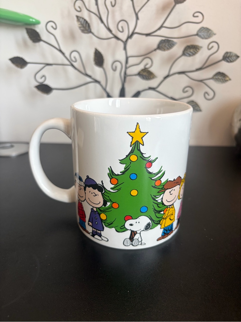 Snoopy Peanuts Gang Christmas Tree Ceramic Mug